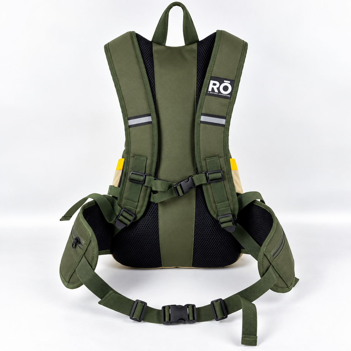 RŌ PowerTrail Pack (13L) - may kasamang Solar Panel