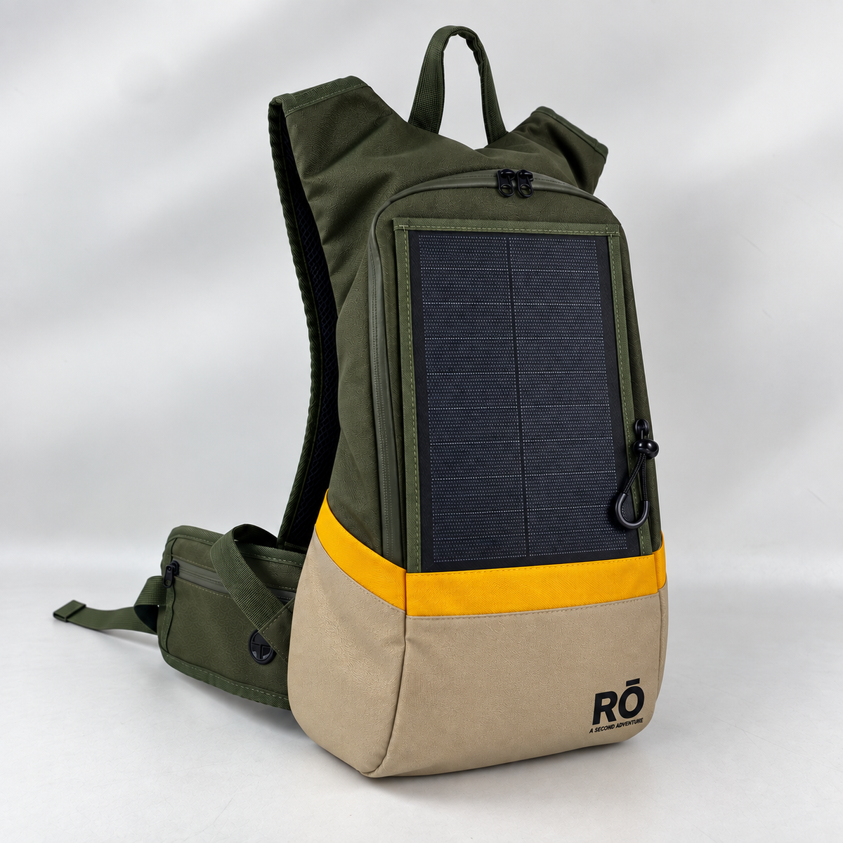 RŌ PowerTrail Pack (13L) - may kasamang Solar Panel